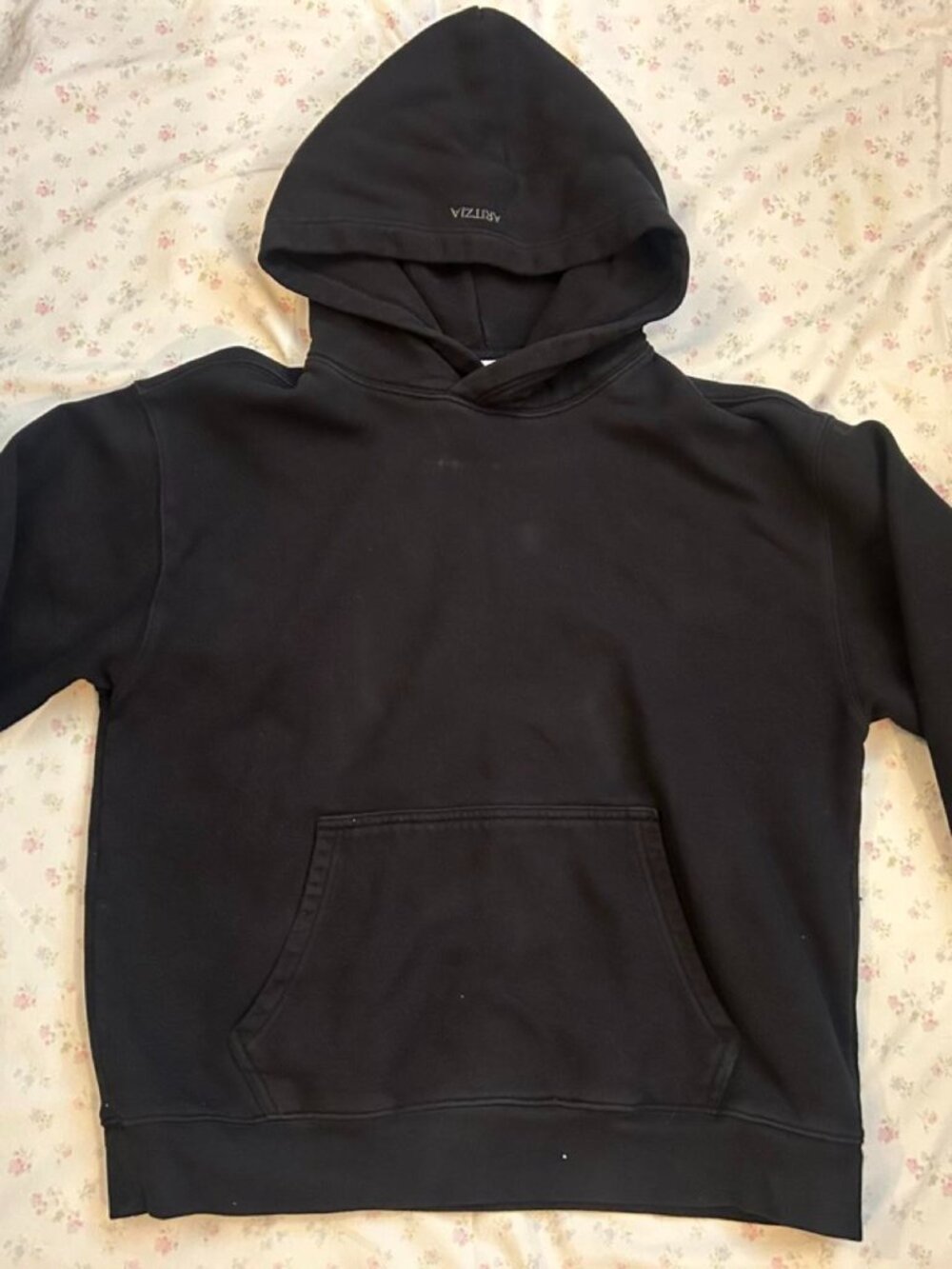 Aritzia Black Perfect Fit Hoodie Size S